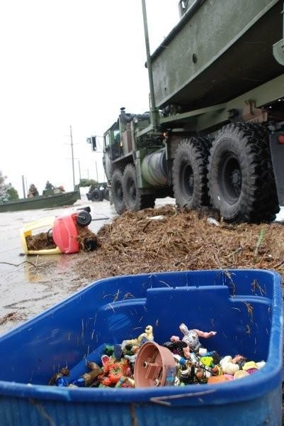 Rescues continue in small town of Hackberry, La.