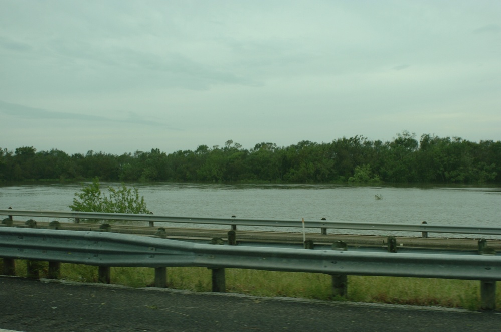 Soldiers Assist with Hurricane Ike