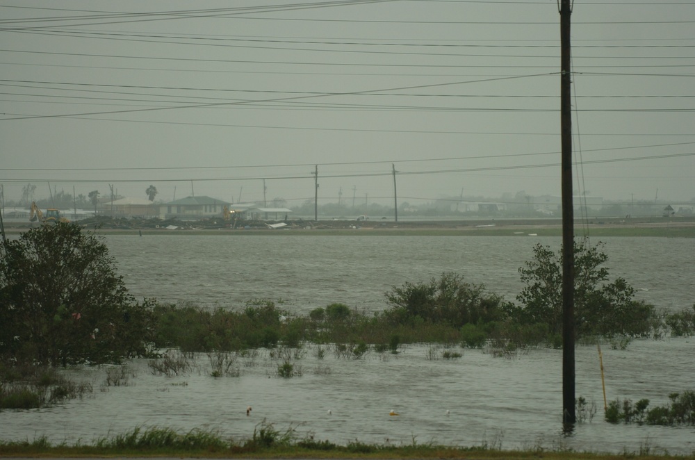 Soldiers Assist with Hurricane Ike