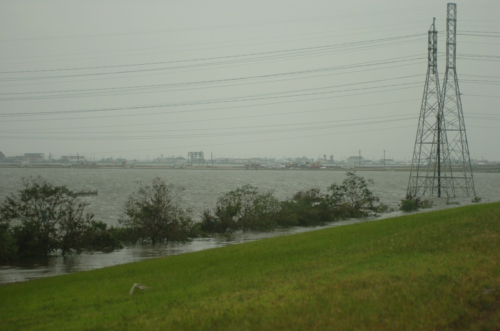 Soldiers Assist with Hurricane Ike