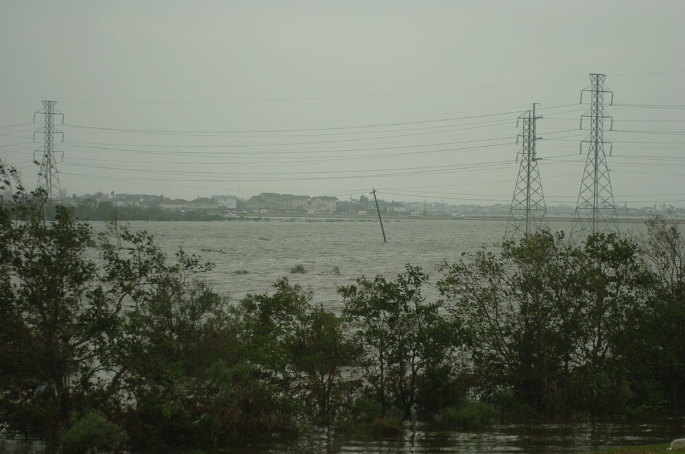 Soldiers Assist with Hurricane Ike