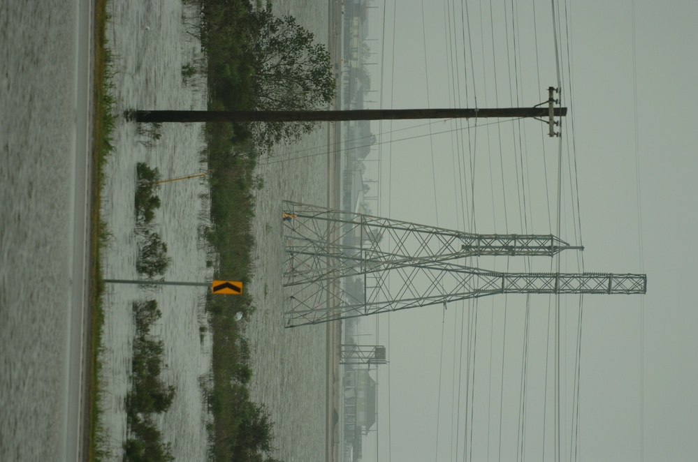 Soldiers Assist with Hurricane Ike