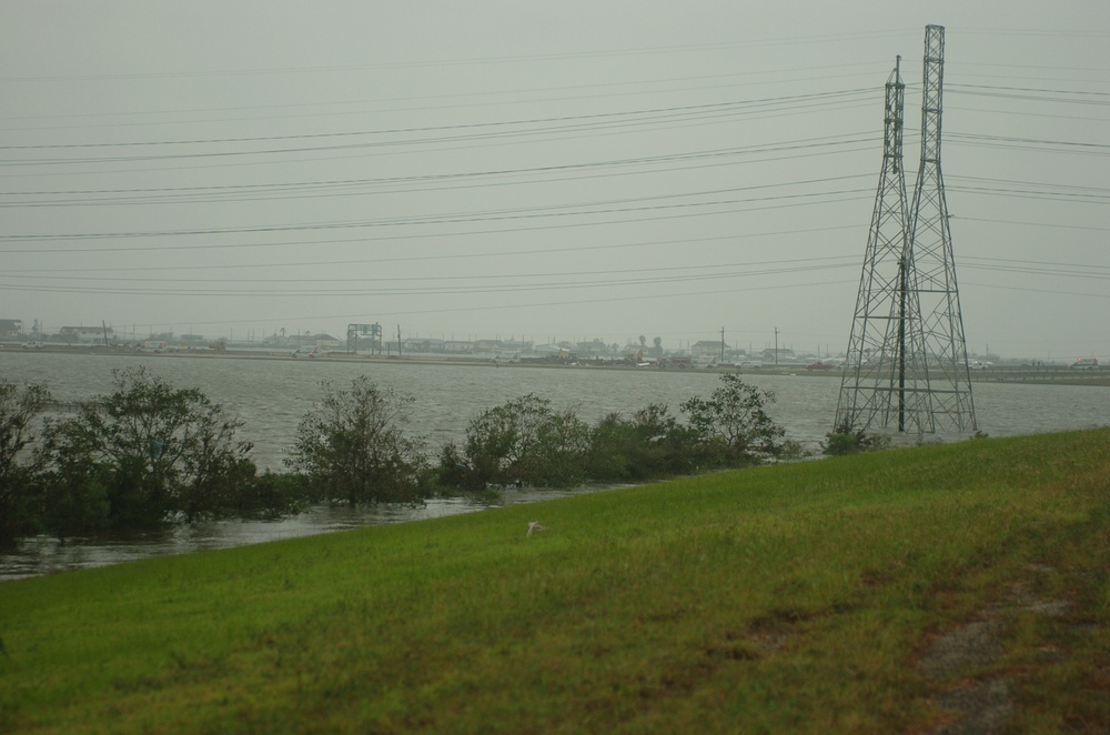 Soldiers Assist with Hurricane Ike