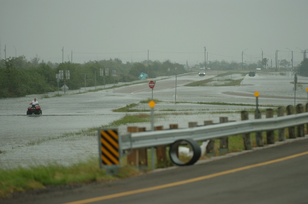 Soldiers Assist with Hurricane Ike