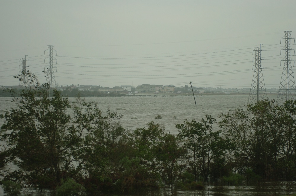 Soldiers Assist with Hurricane Ike