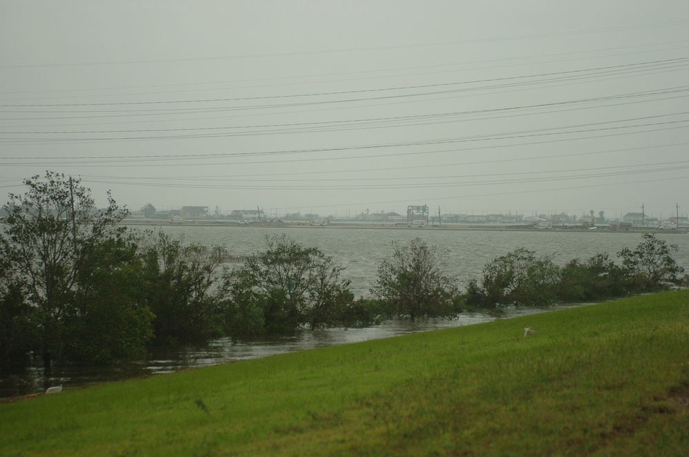 Soldiers Assist with Hurricane Ike