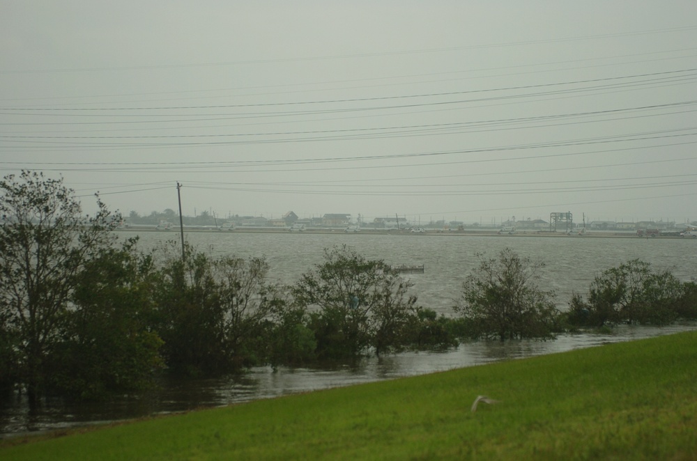 Soldiers Assist with Hurricane Ike