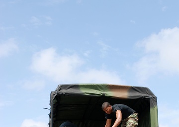 Louisiana National Guard and Air Guard add final touches to levees