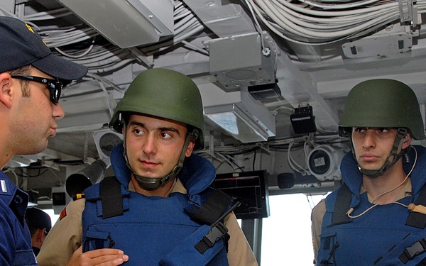 U.S. Coast Guard Cutter Dallas crewmembers, Turkish coast guardsmen train together