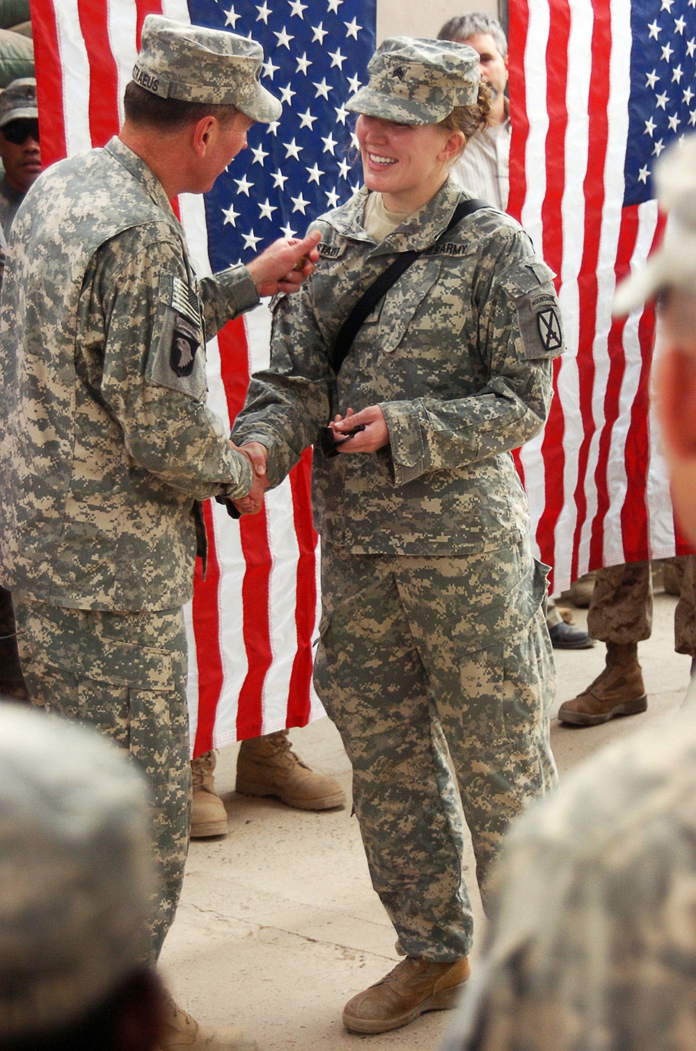 Gen. Petraeus honors Patriot Brigade Soldiers at Forward Operating Base Shield
