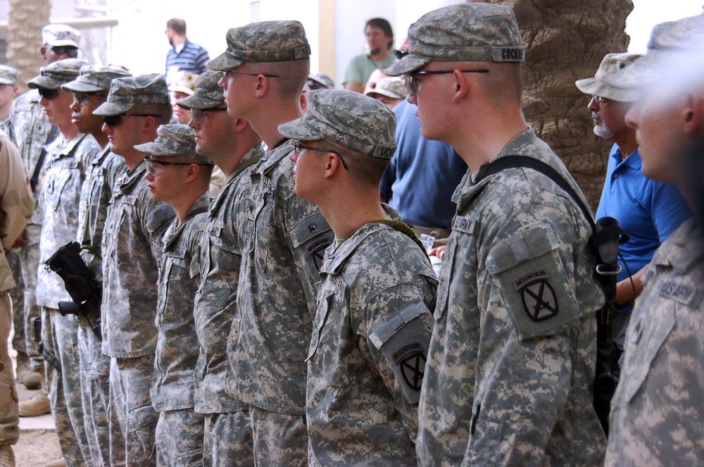 Gen. Petraeus honors Patriot Brigade Soldiers at Forward Operating Base Shield