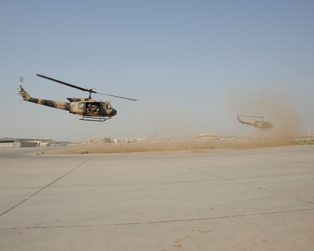 U.S. &amp;amp; Iraqi Air Forces Take Flight