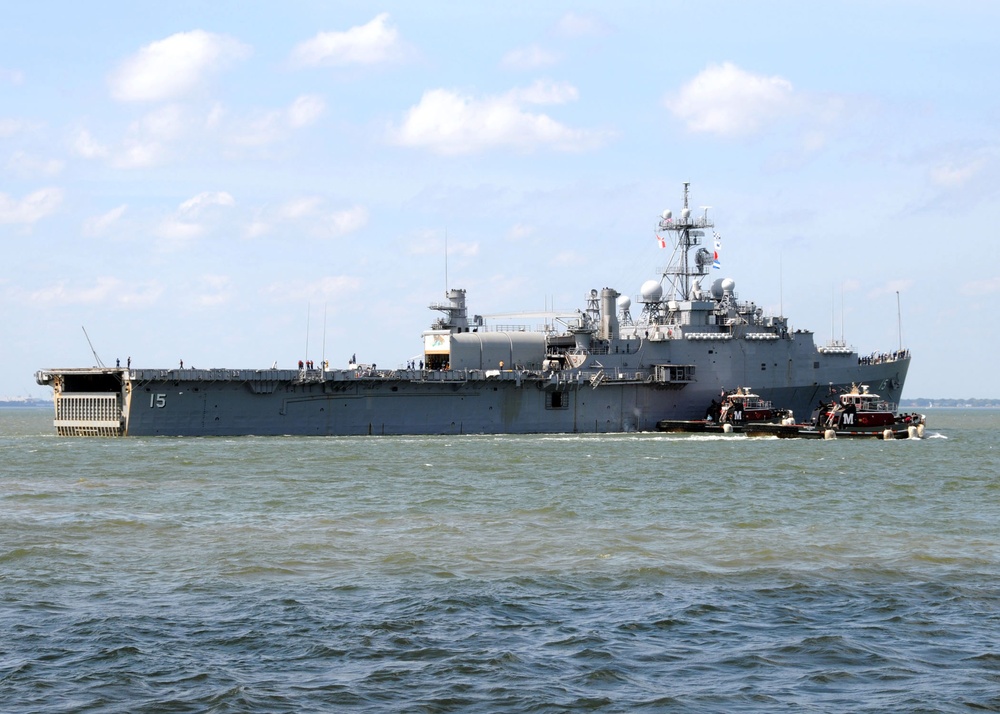 USS Ponce heads to the Gulf of Mexico