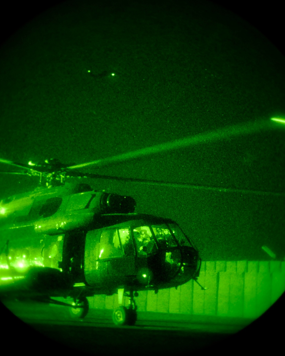 Iraqi and U.S. Air Forces Perform Night Vision Training