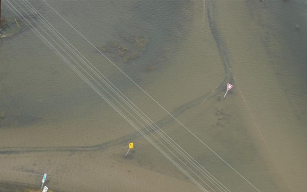 Southwest Louisiana still underwater, Soldiers help citizens at shelters