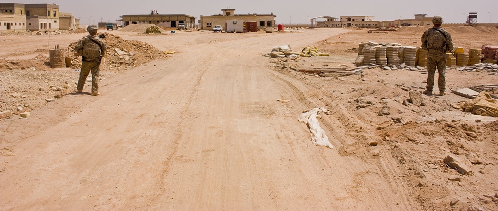 Long Knives' Head Hunters cutout better living at newest border base