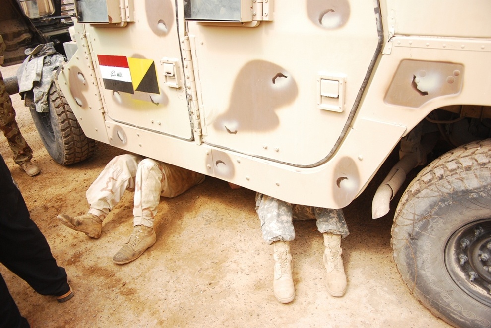 Iraqi Army mechanics display thirst for knowledge