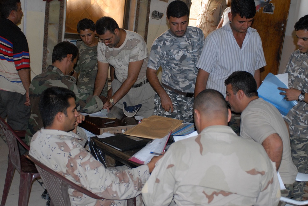 Sons, Daughters of Iraq registration wraps up in Adhamiyah District