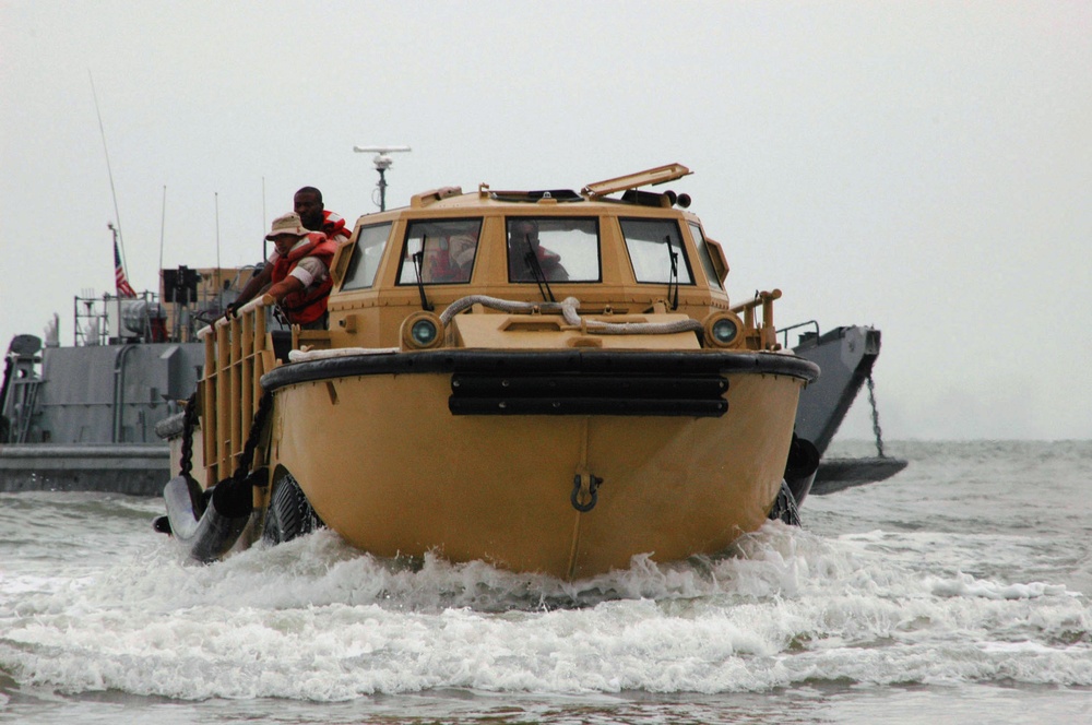 Hurricane Ike recovery efforts