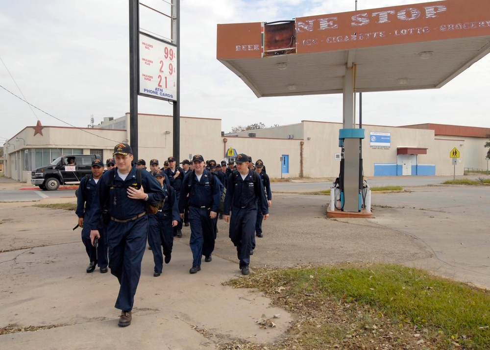 USS Nassau volunteer team arrives in Galveston to provide humanitarian assistance