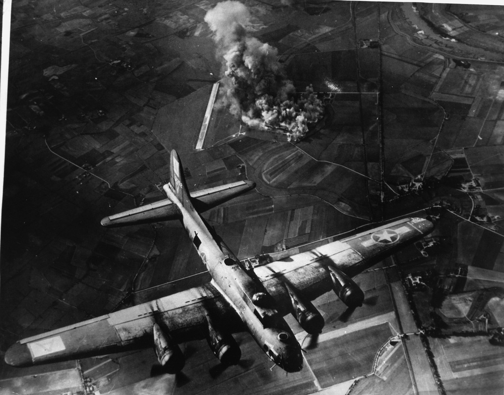 Base Celebrates AF B-Day, Wing Heritage