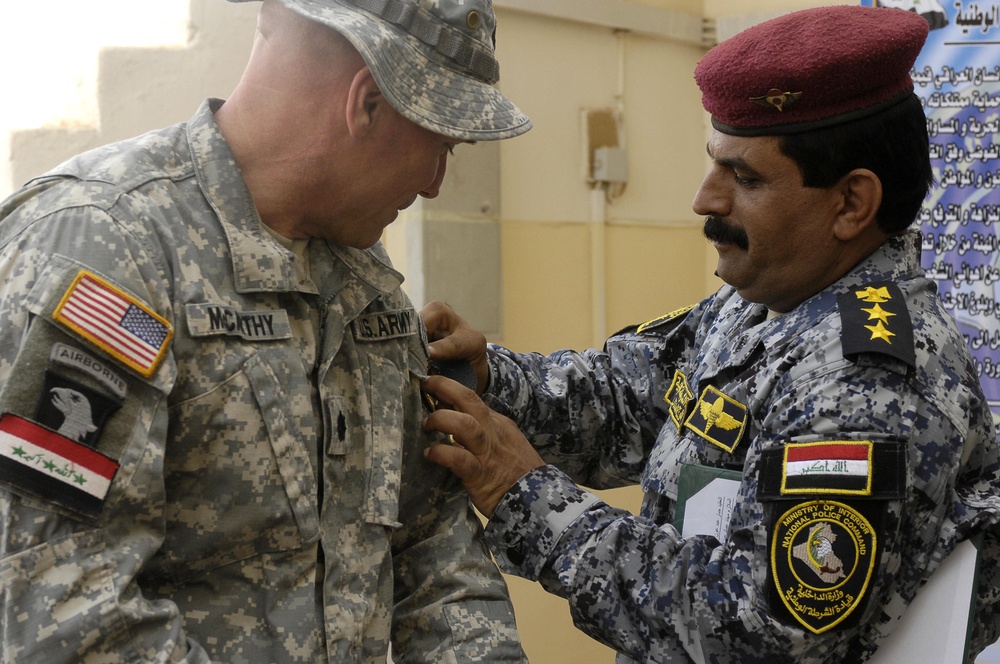 Iraqi National Police, U.S. Soldiers Join Air Assault Ceremony