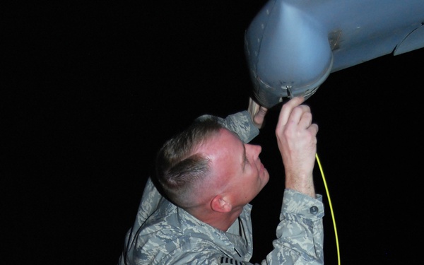 Balad Airmen Assist Marine Brothers in Arms