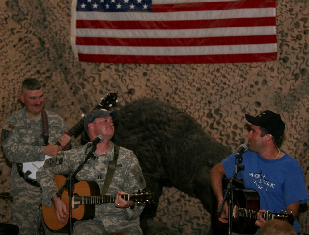 Country singers, 'Gladiator' perform for Soldiers at Joint Security Station Adl