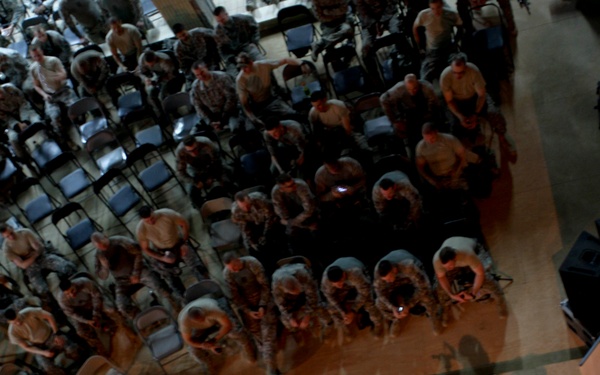 Country singers, 'Gladiator' perform for Soldiers at Joint Security Station Adl