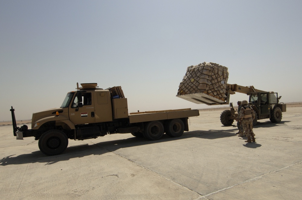 First Iraqi Air Force Supported Humanitarian Airlift Mission To Najaf