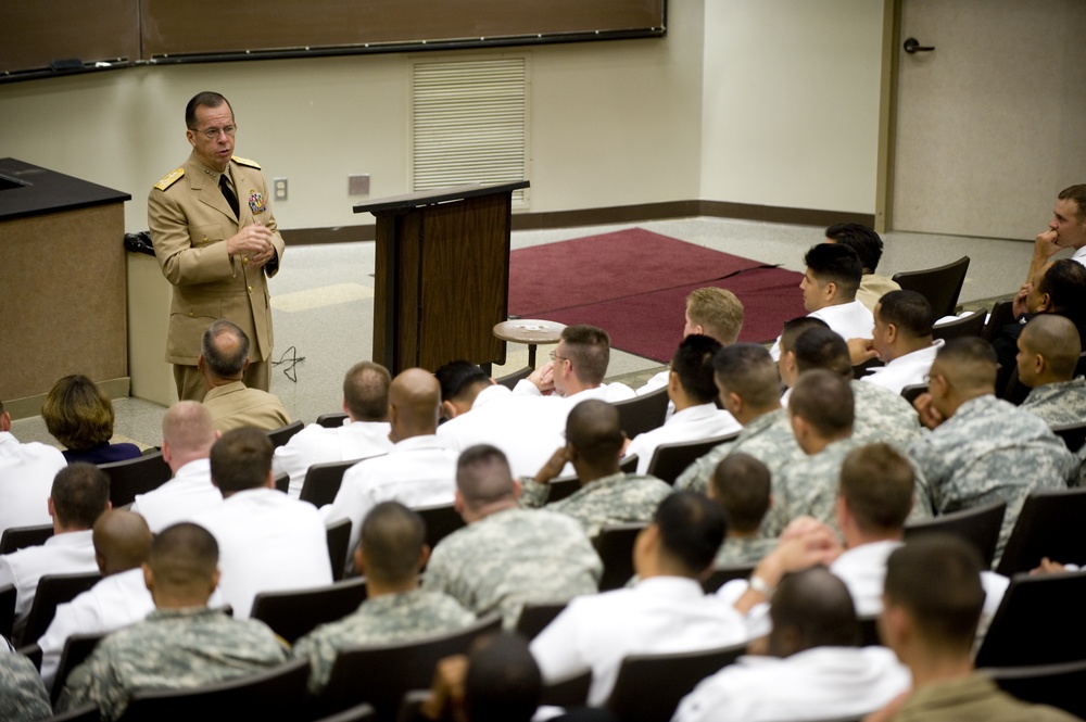 Mullen Praises Recruiters for Success in Challenging Environment