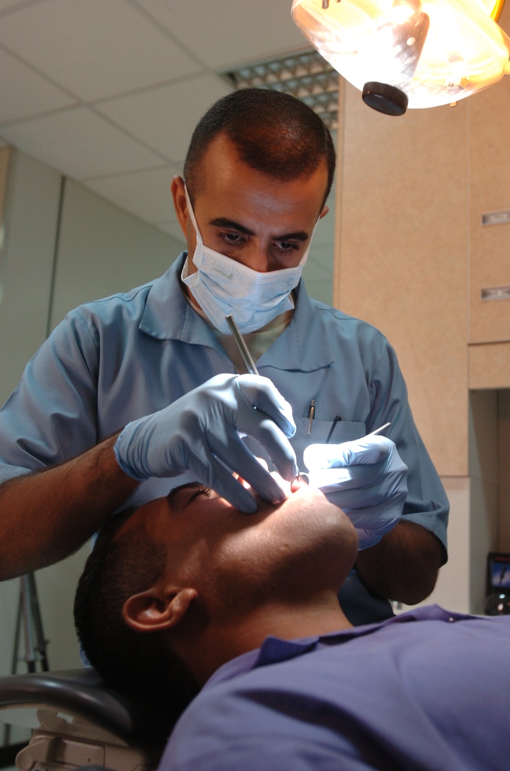 Doctors and Dentists Keep the Iraqi army Fit to Fight