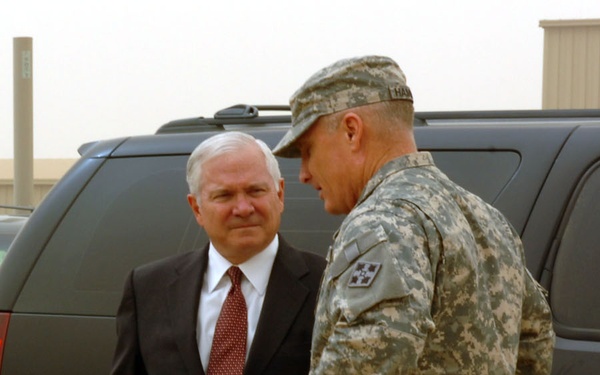 Secretary of Defense Visits Iraqi, Multi-National Division - Baghdad Leadership