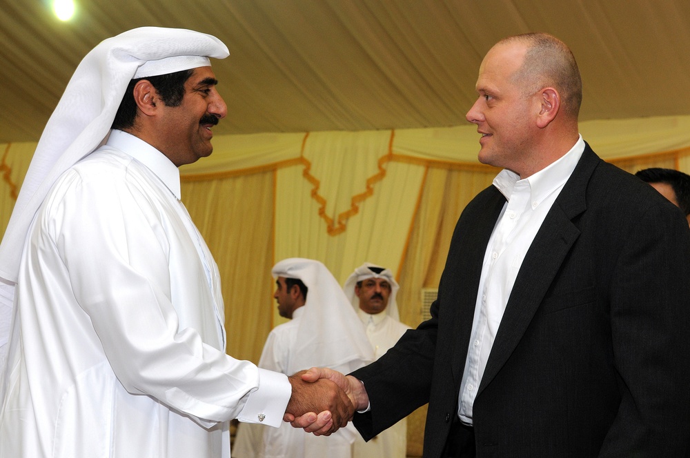 Top Qatar general invites troops to Iftar