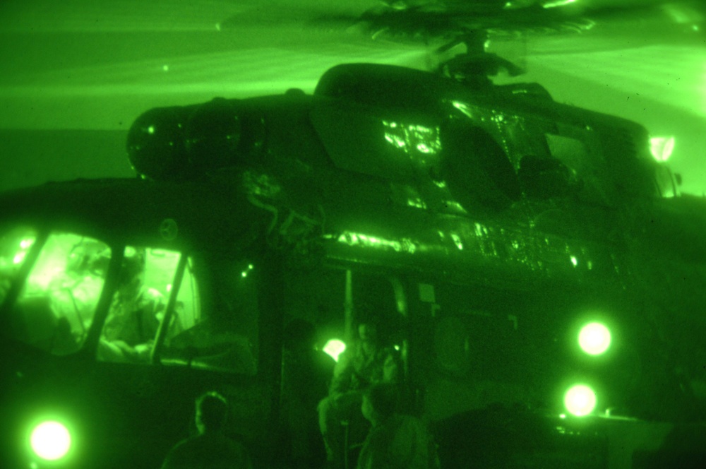 Iraqi Airmen Learn, Overcome Challenges of Helo Ops