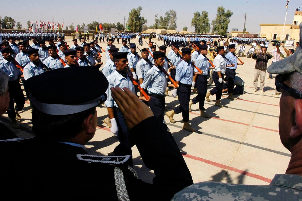 Over 3,000 Iraqis graduate into the Kirkuk province's Police Force
