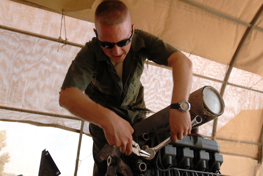 Division Special Troops Battalion mechanics destroy vehicle problems