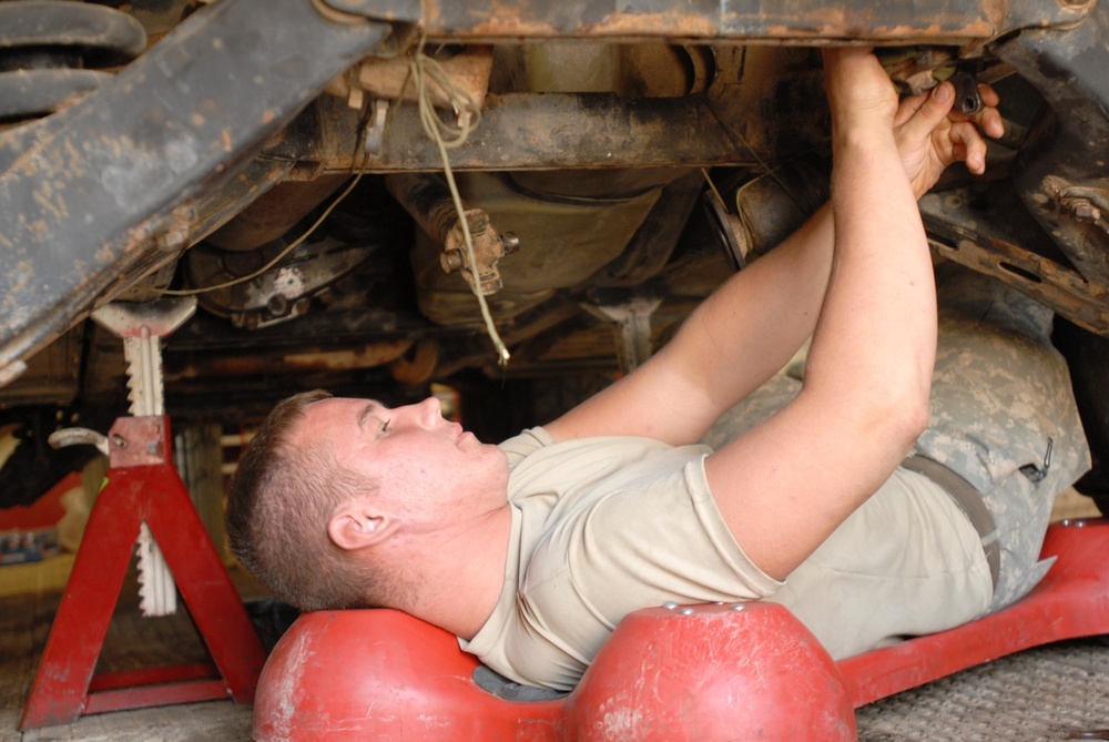 Division Special Troops Battalion mechanics destroy vehicle problems