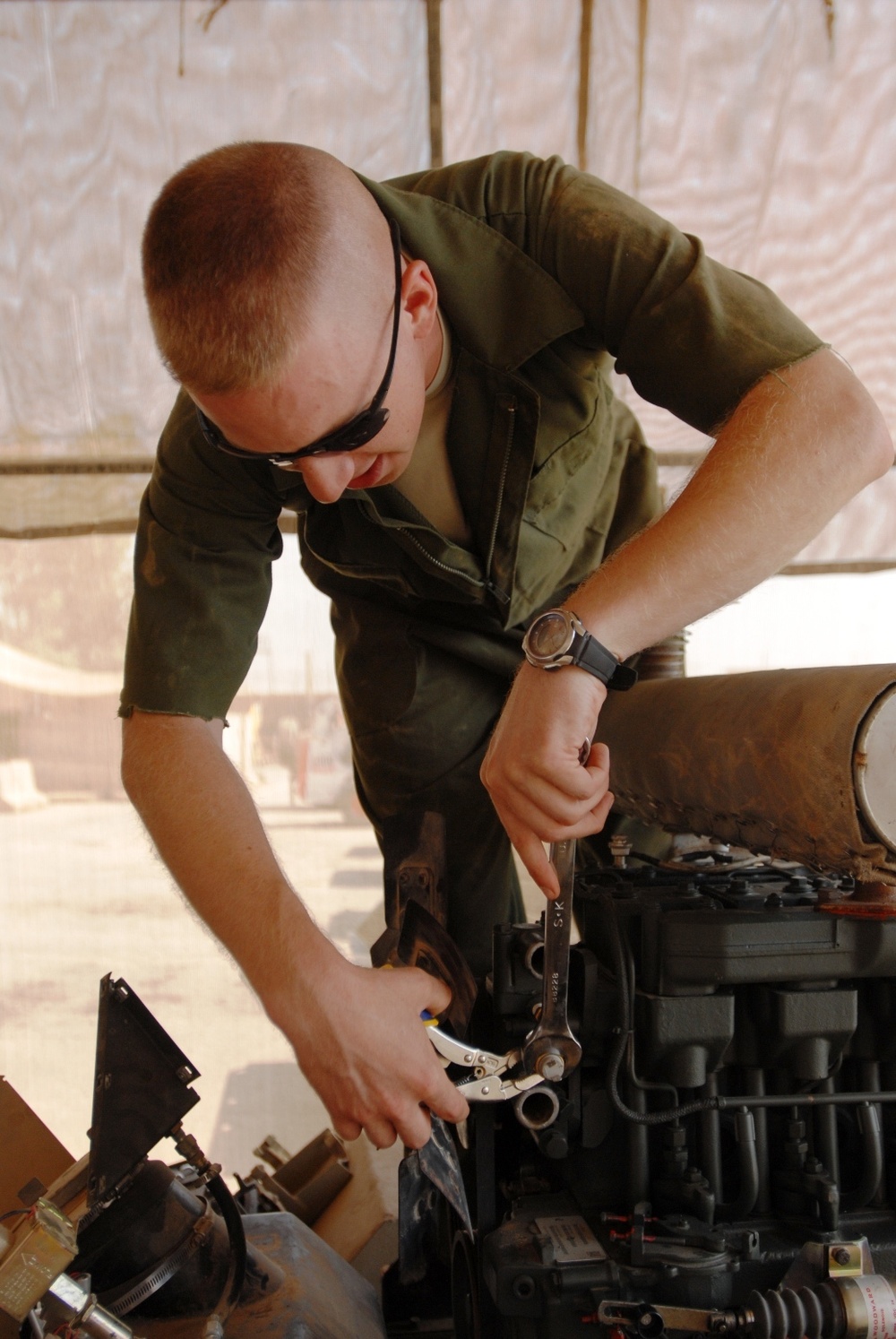Division Special Troops Battalion mechanics destroy vehicle problems
