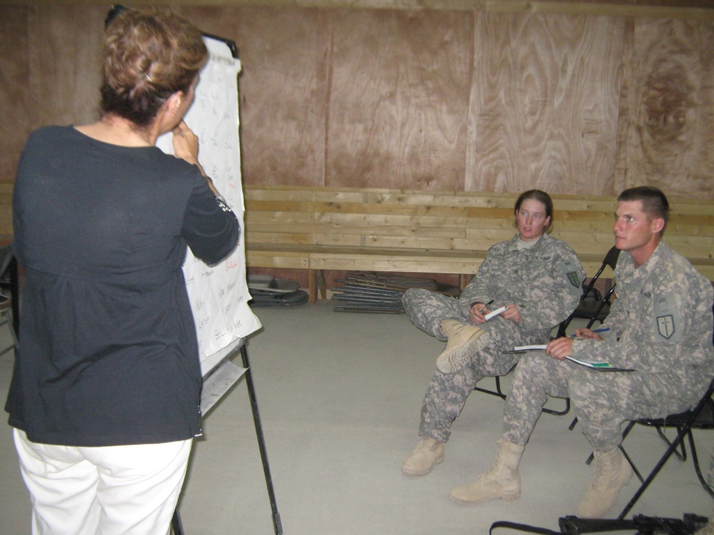 Soldiers relax, enjoy breaks from missions in Iraq