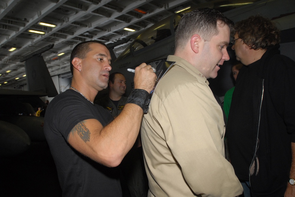 Scott Stapp Performs on USS Ronald Reagan