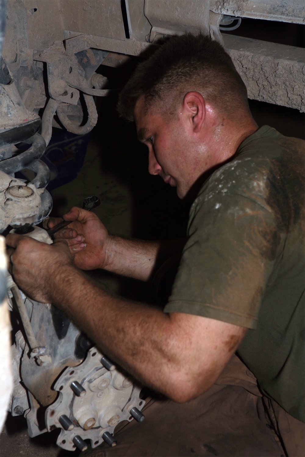 Grinding Gears: Mechanics keep Marines on their wheels