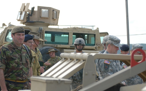 Distinguished Visitors Visit JMRC