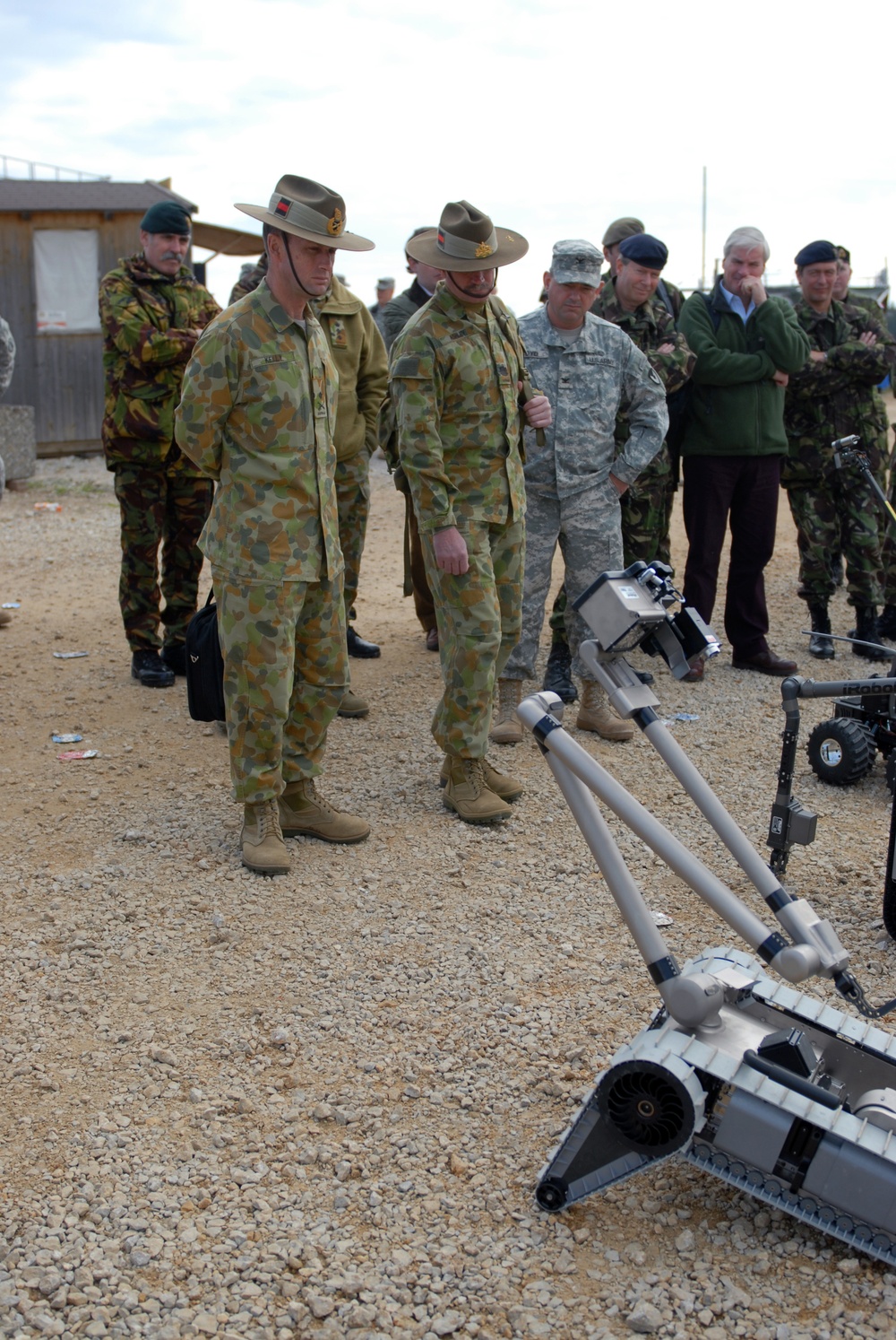 Distinguished Visitors Visit JMRC
