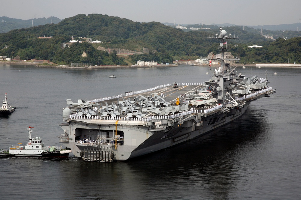 USS George Washington in Yokosuka, Japan
