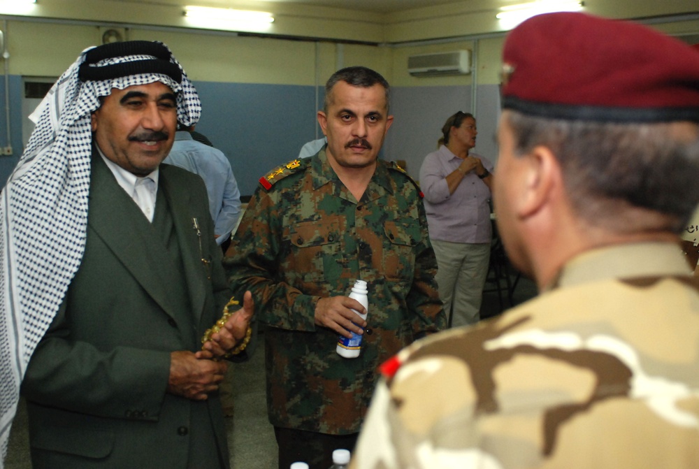 Iftar dinner helps quench hunger, maybe violence in Sadr City