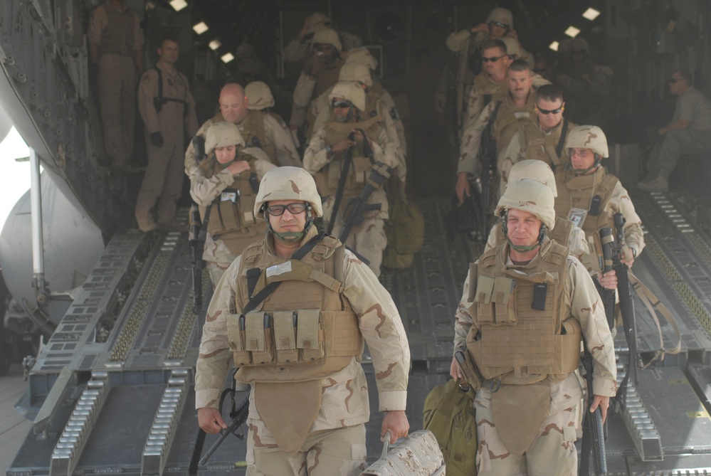 Seabees Arrive in Iraq