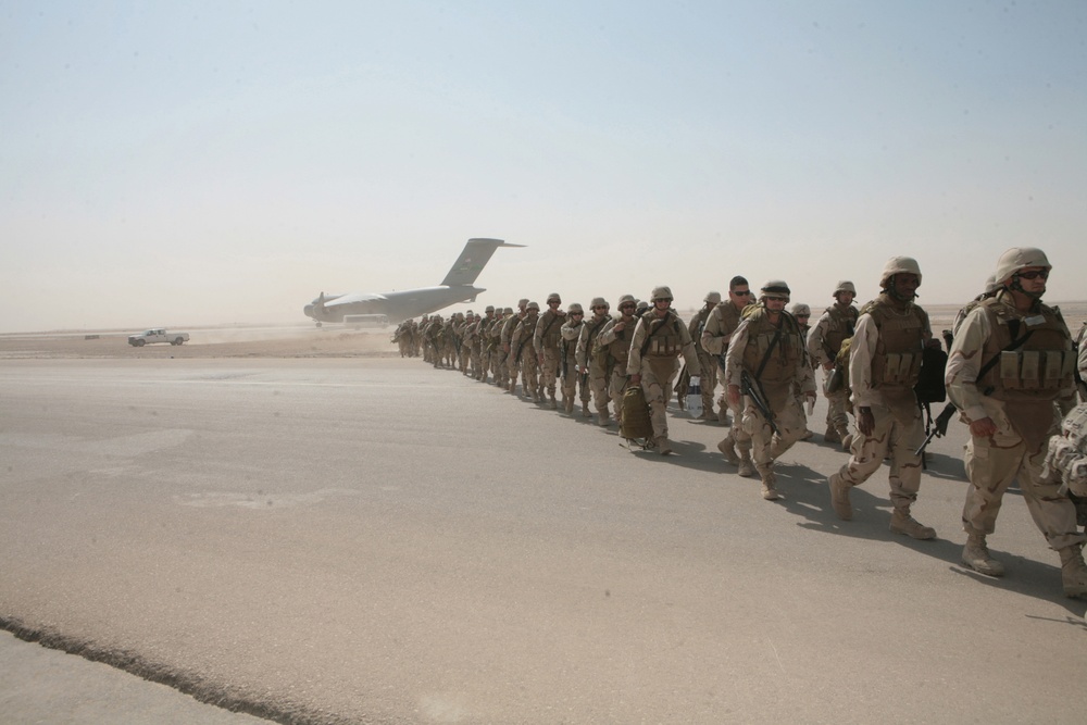 Seabees Arrive in Iraq