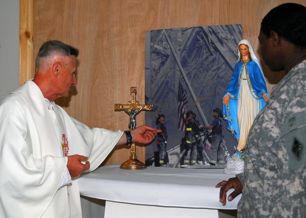 1st AD chaplain continues mission after IED attack