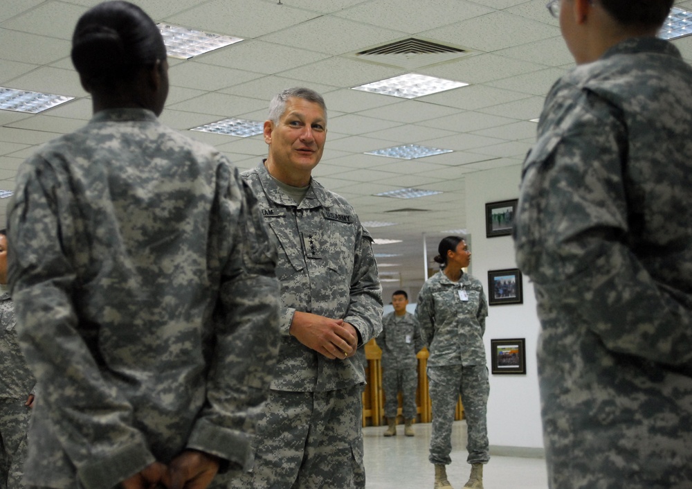 Commanding General Ham visits COB Speicher